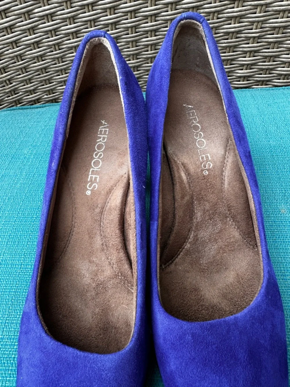 AEROSOLES bold royal